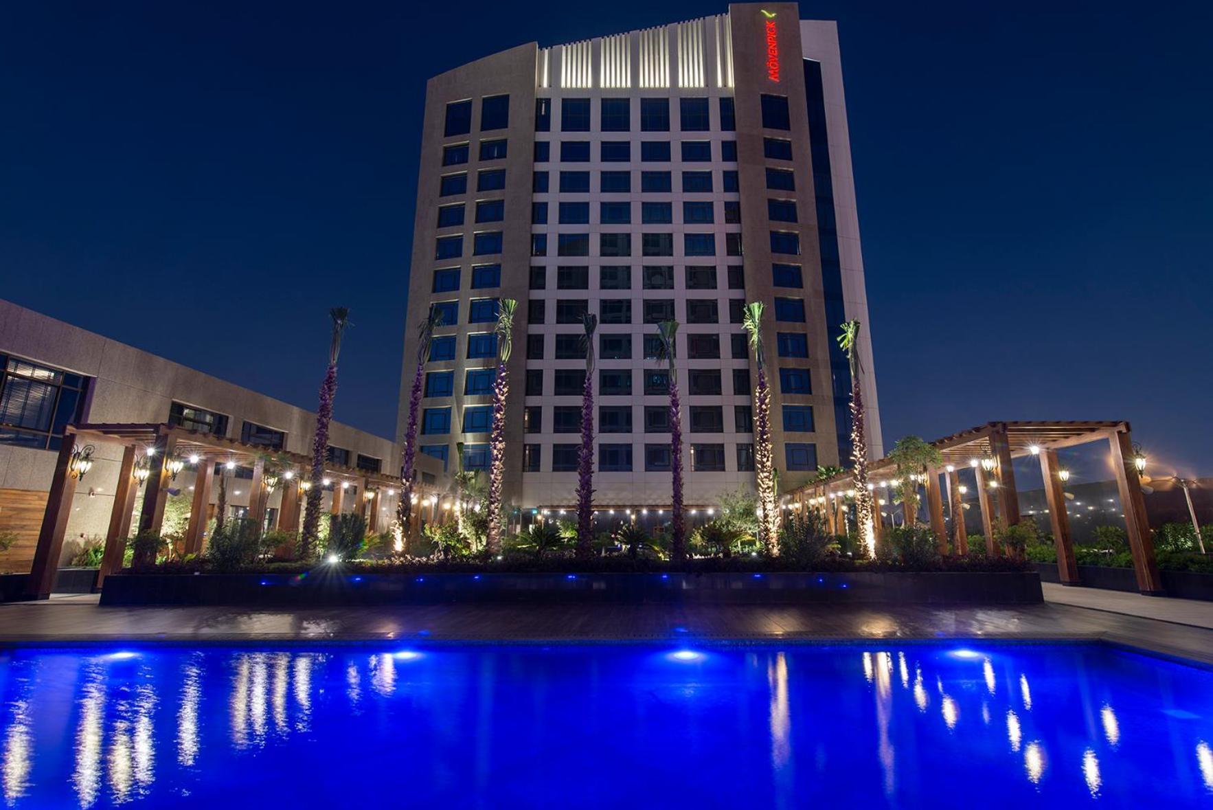 Movenpick Hotel And Residences Riyadh Exterior photo Hilton Cairo