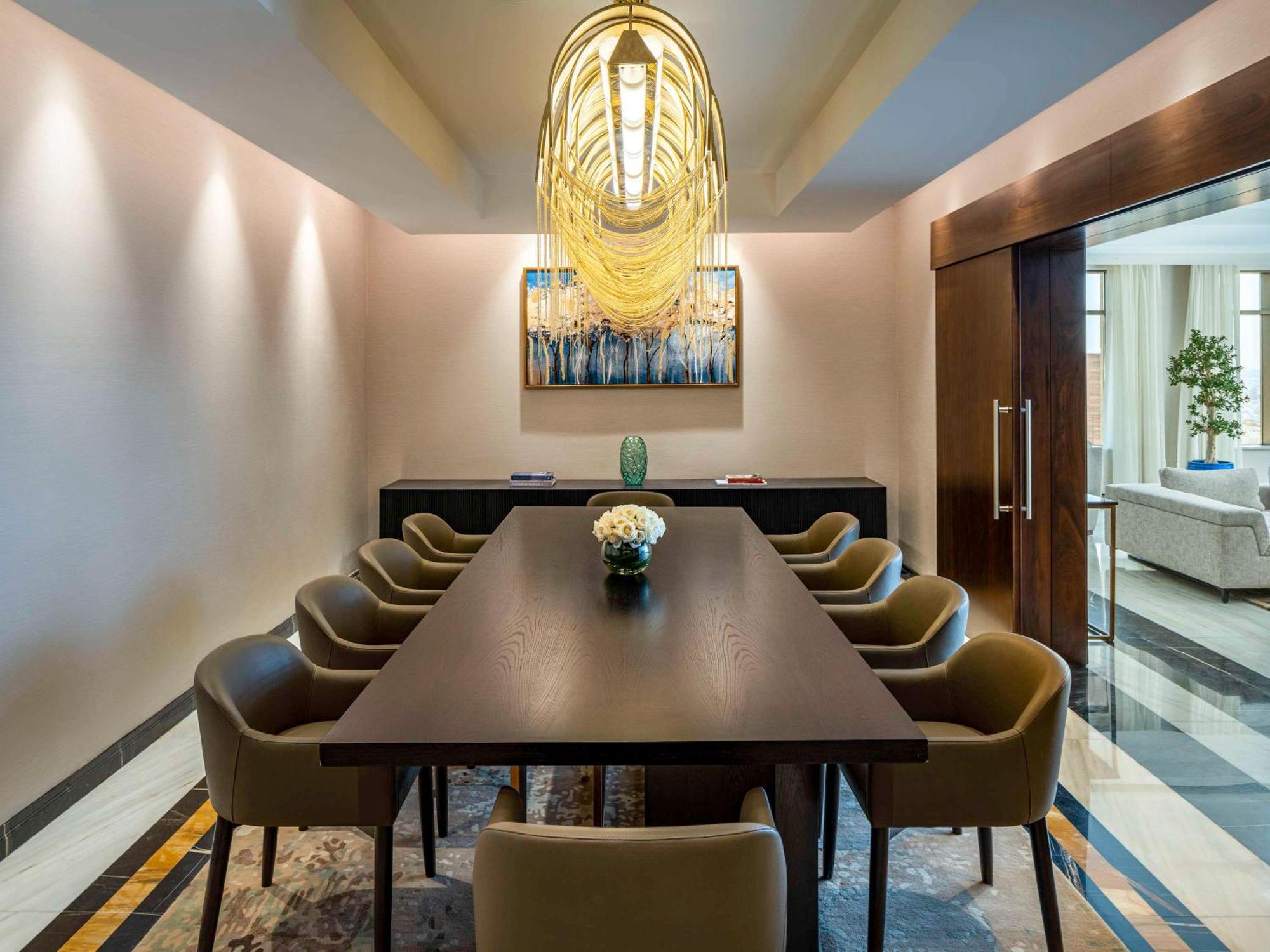 Movenpick Hotel And Residences Riyadh Exterior photo The private dining room at the hotel