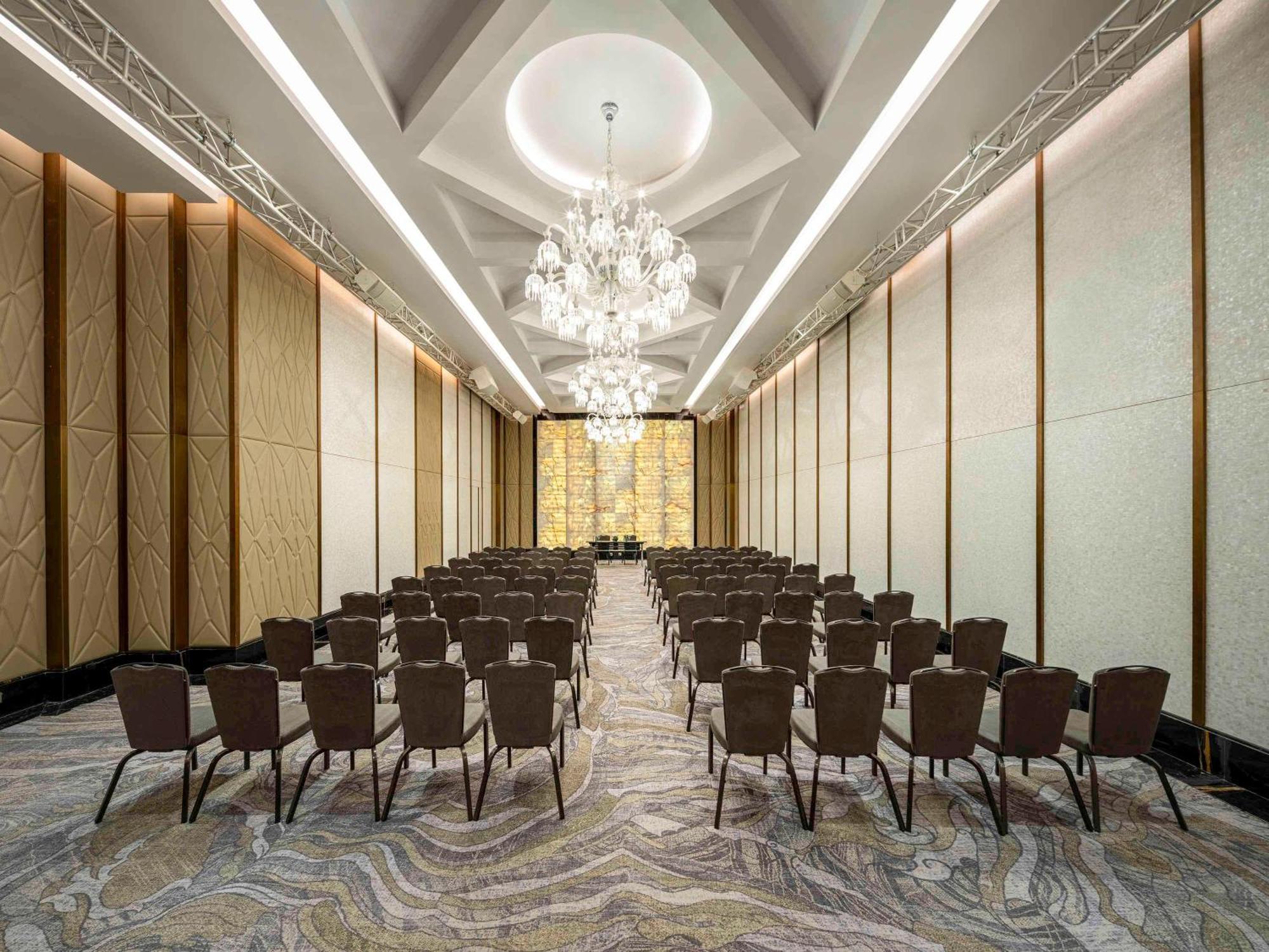 Movenpick Hotel And Residences Riyadh Exterior photo The ballroom